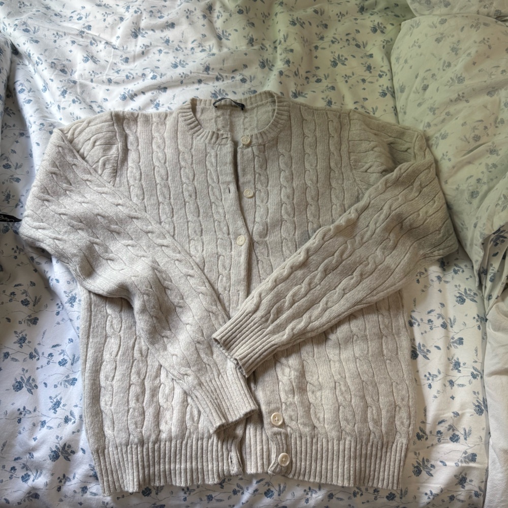 Wool cable knit Brandy Melville cardigan